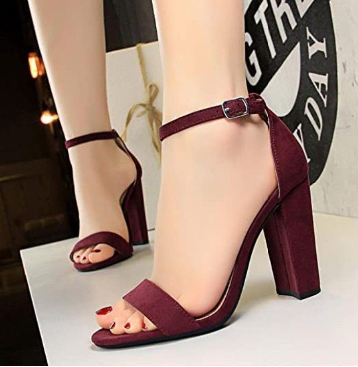 escarpins Newlook, daim bordeaux, neuves 