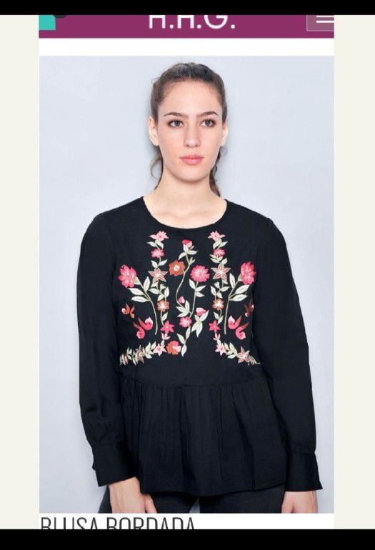 Chemise noire, à broderie, de la marque HHG