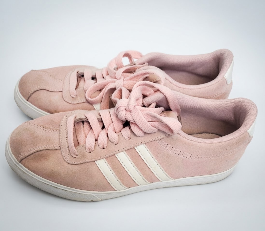 Adidas court