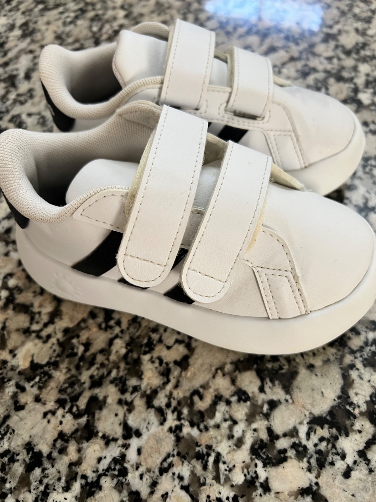 Basket adidas