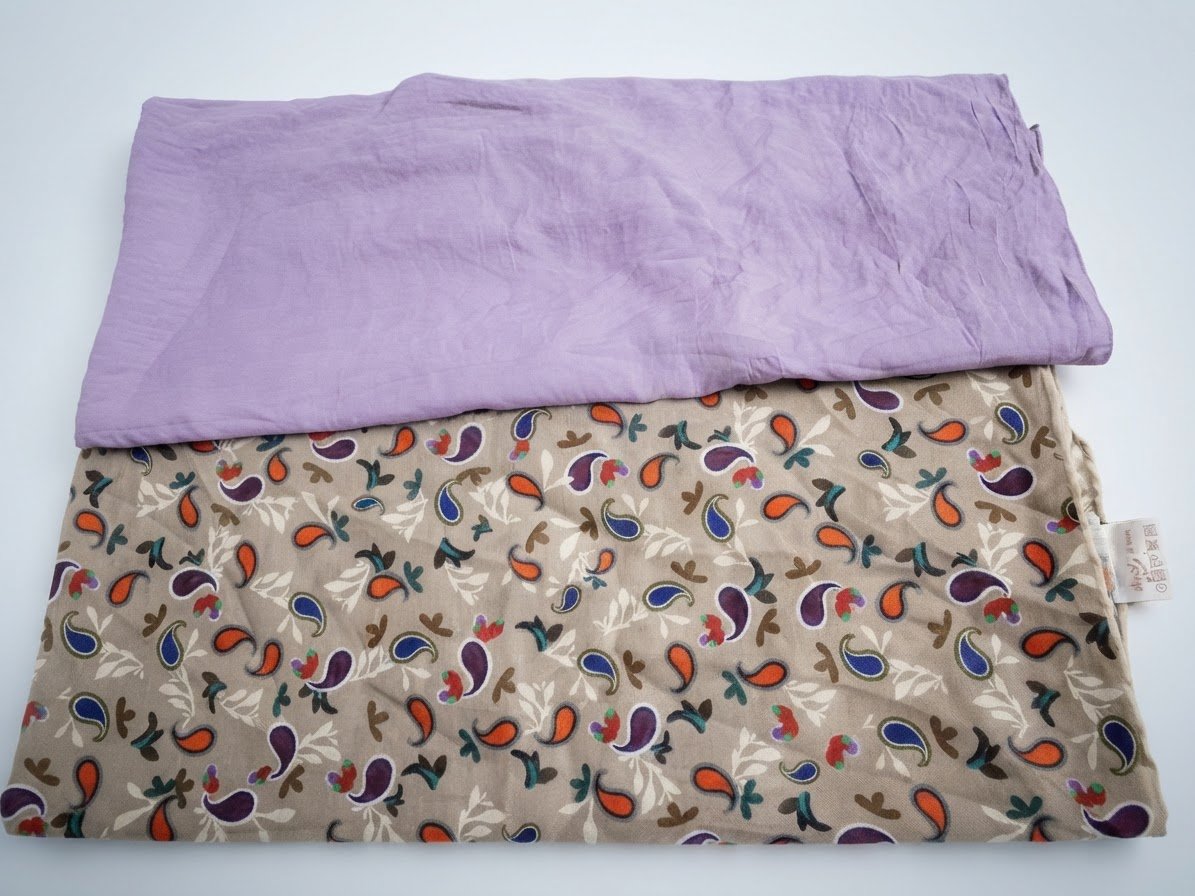 Lots de 2 foulards carré ( 1m*1m)