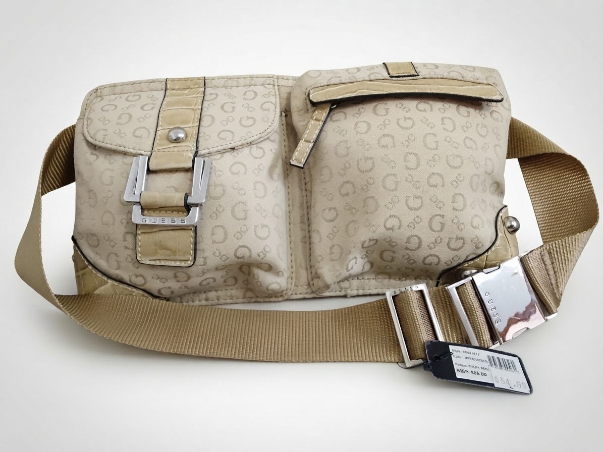 Sac banane Guess vintage authentique avec etiquette prix négociable 🥳