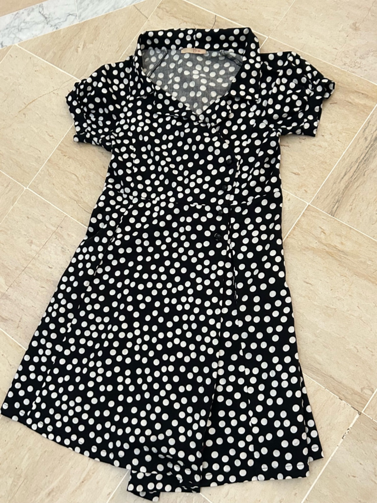 Robe vintage à Pois Noir et Blanc – Style Rétro Chic