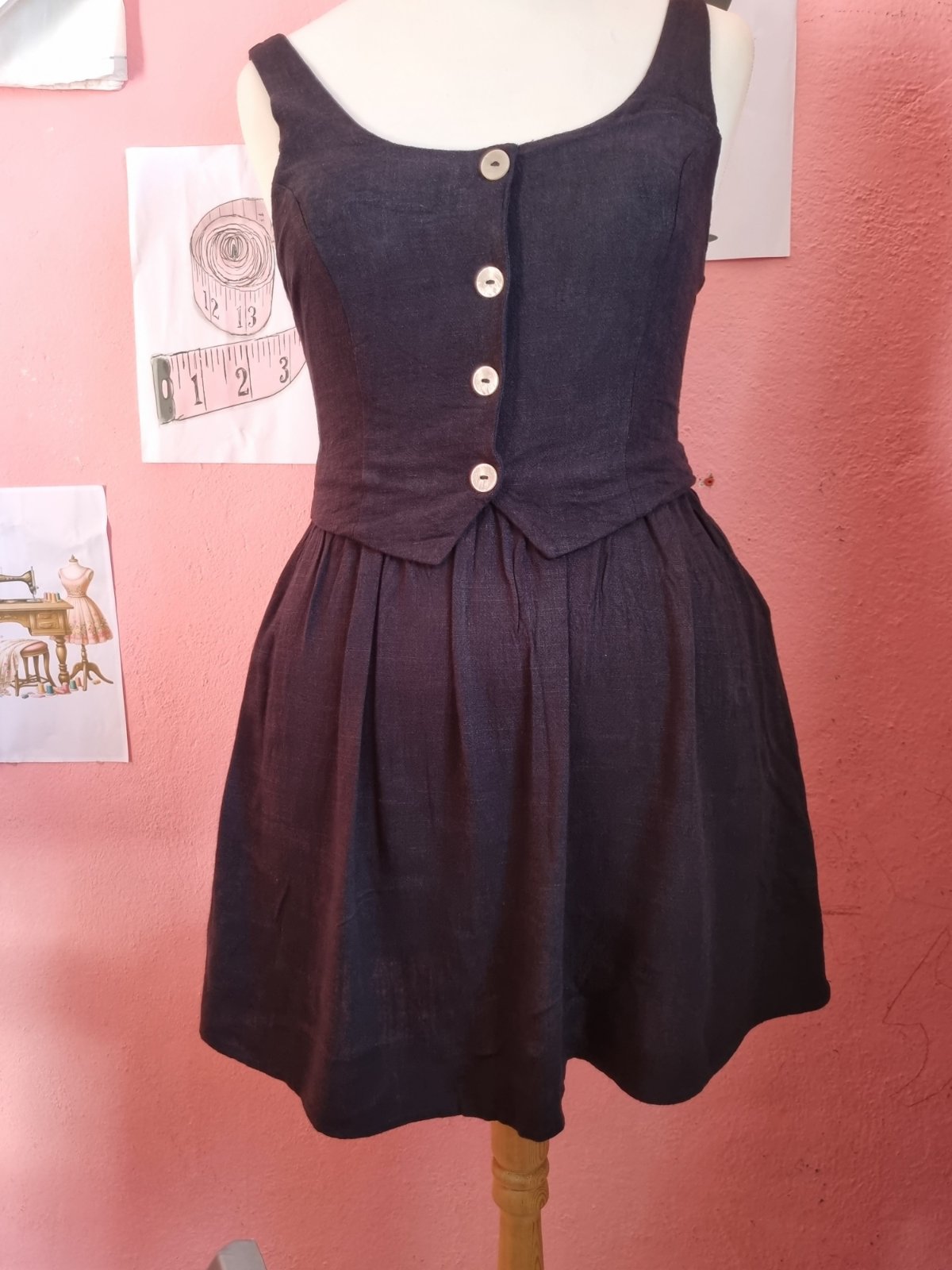 Robe Courte Stradivarius Noire Chic (Style Gilet / Bustier)