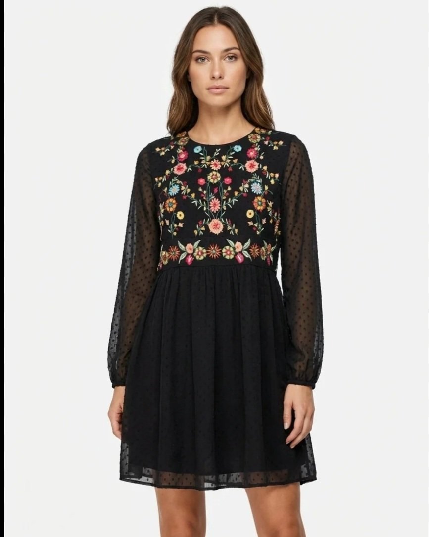 Robe Courte ZARA Broderie Fleurs & Plumetis (Style Boho Chic)