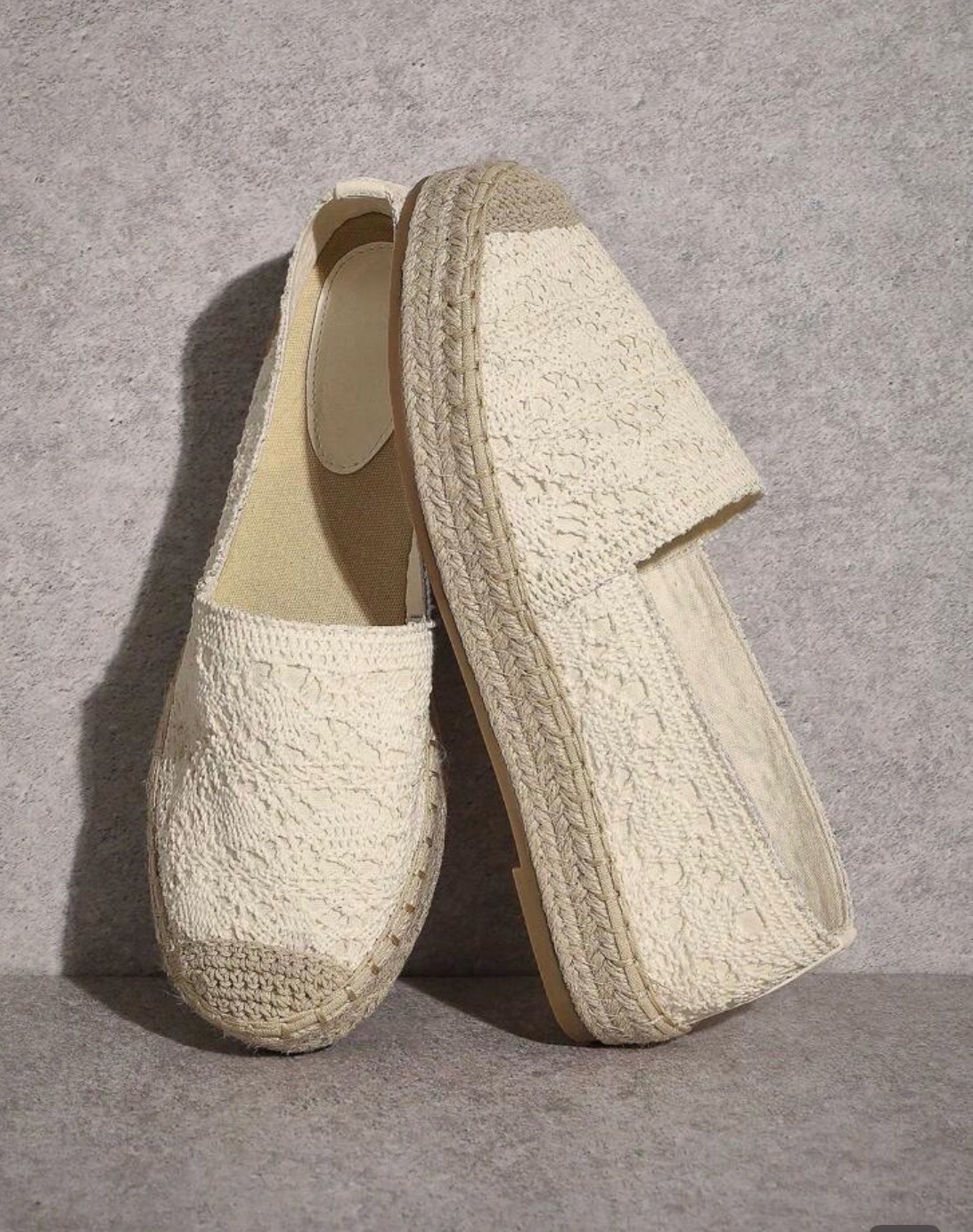 Ballerine en crochet beige