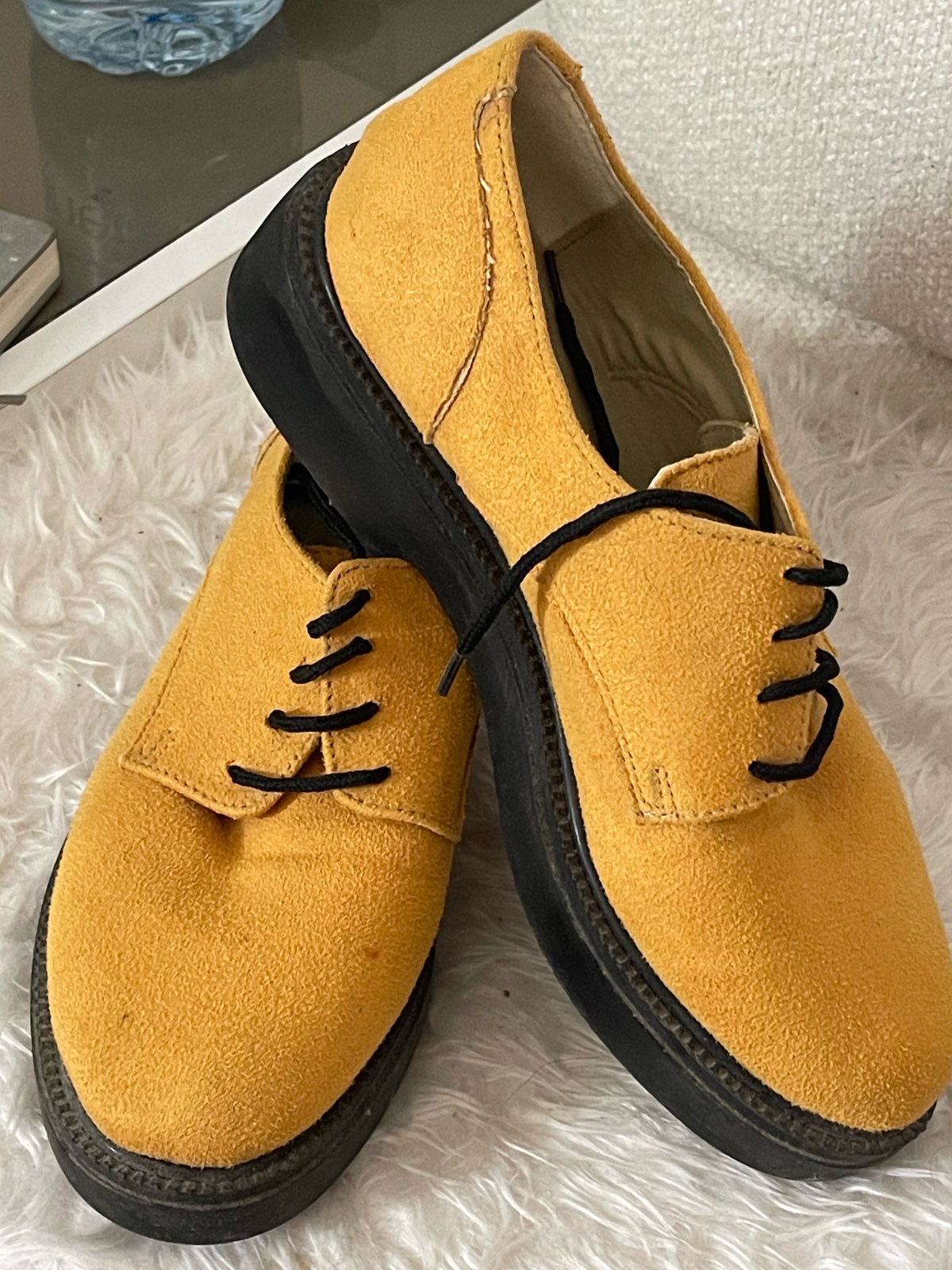 Chaussure jaune 