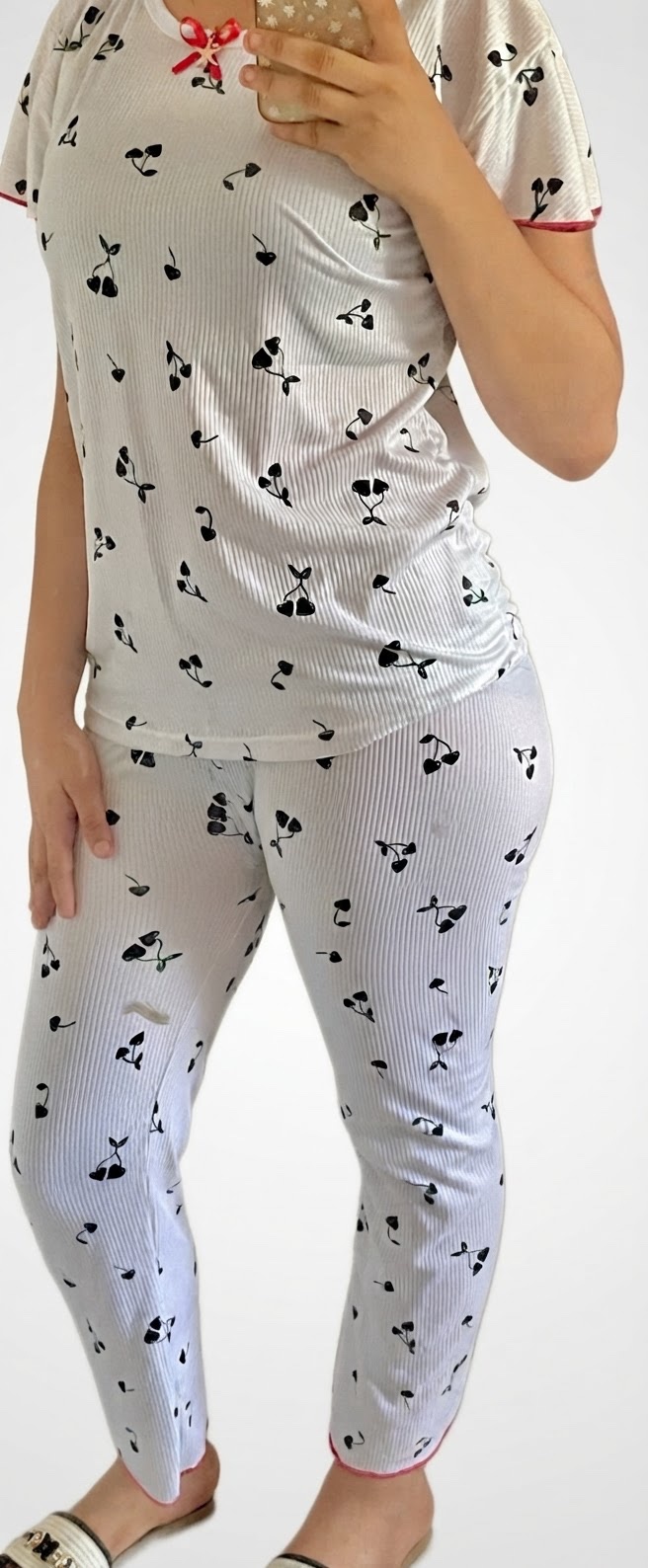 Pyjama a trois pieces
