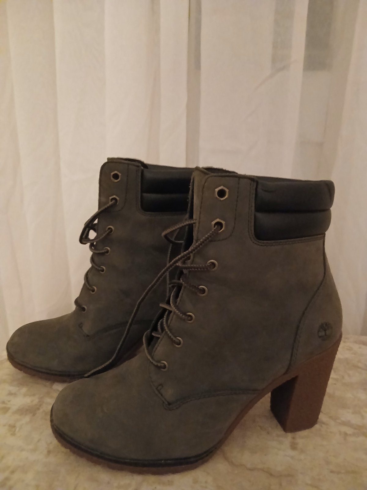 Bottines de la marque Timberland.