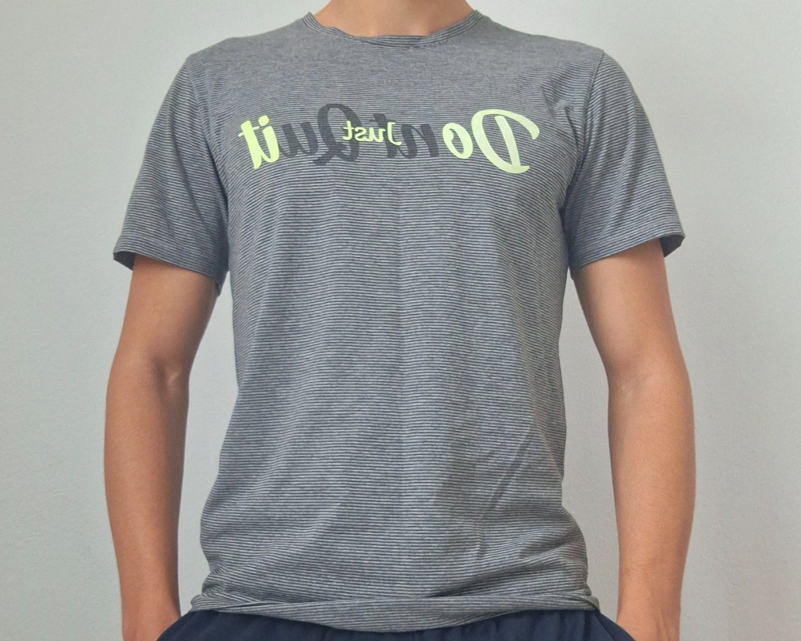 Pull sans manches gris