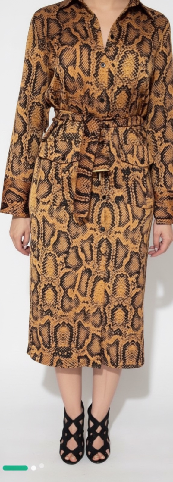 Robe zara neuve avec ceinture ( modele large xs/s) 