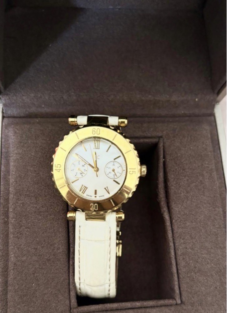 Montre guess collection authentique 