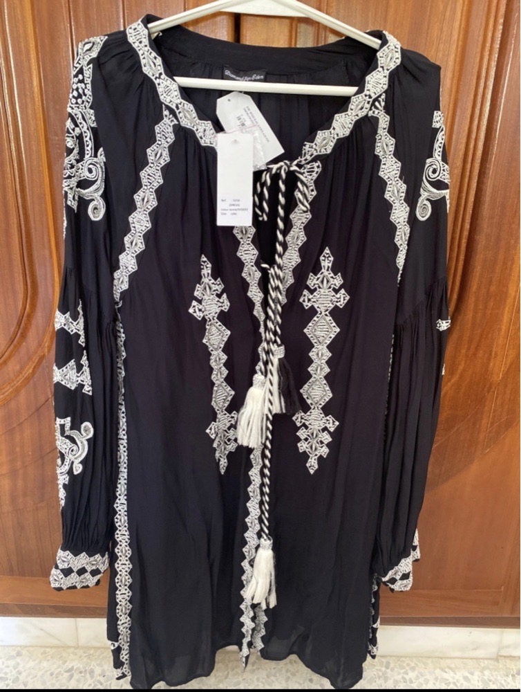 tuniqe/ robe brodée taille unique 