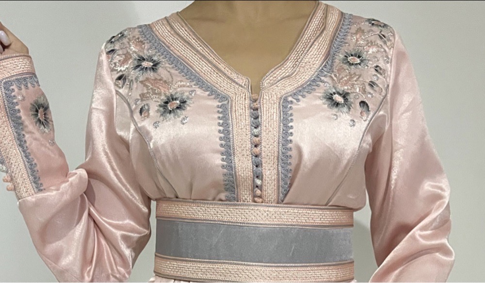 caftan brodé