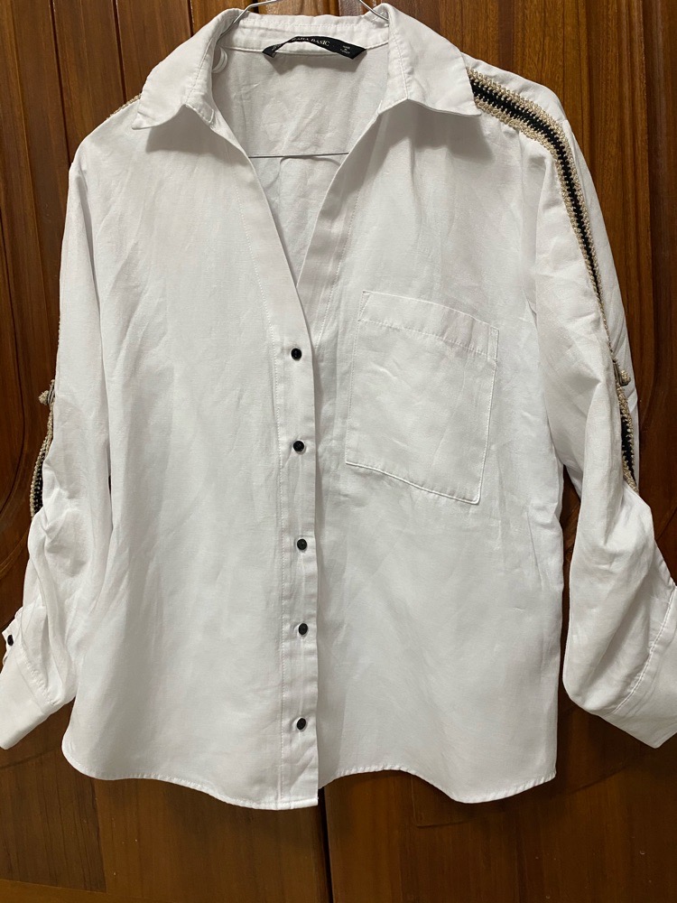 chemise blanche zara taille xs/s ( modèle large ) 