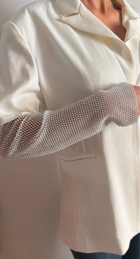 Veste neuve avec manches sn strass 