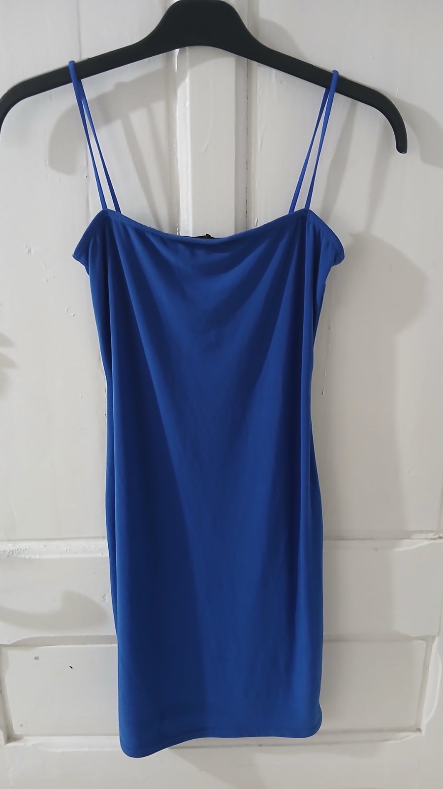 Robe bleu roi sexy et souple