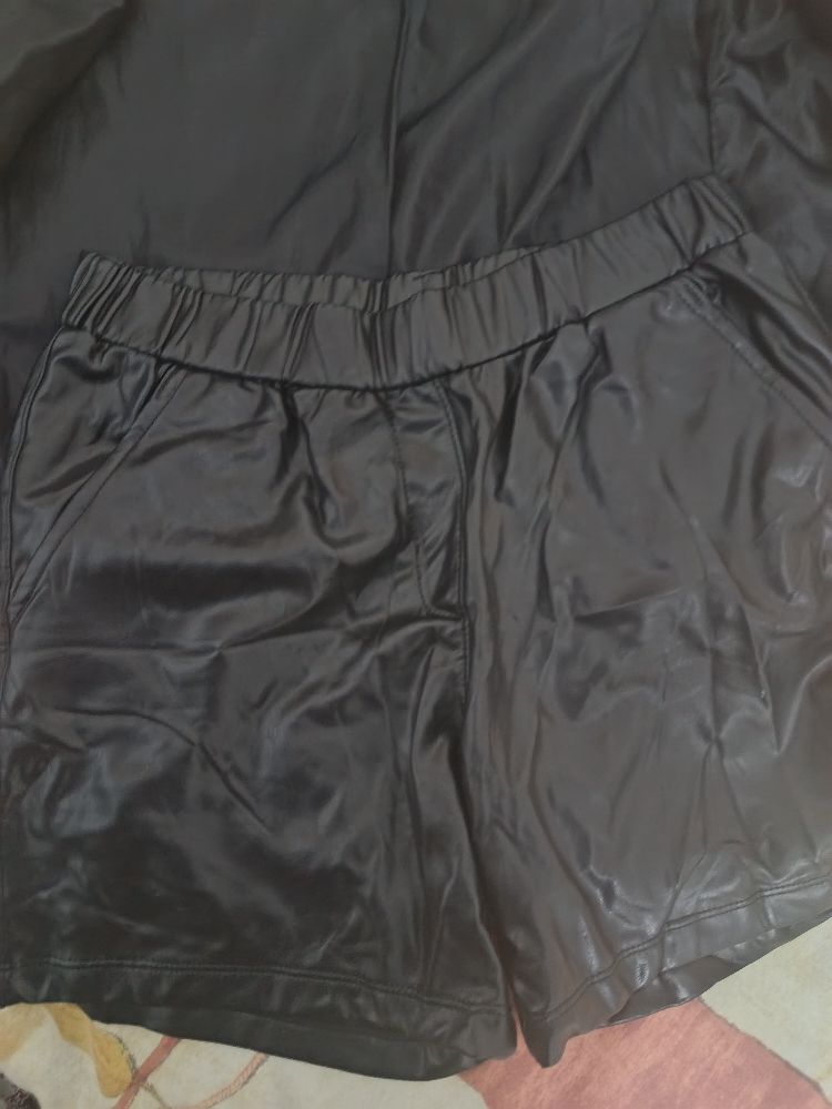  set  semi cuir 