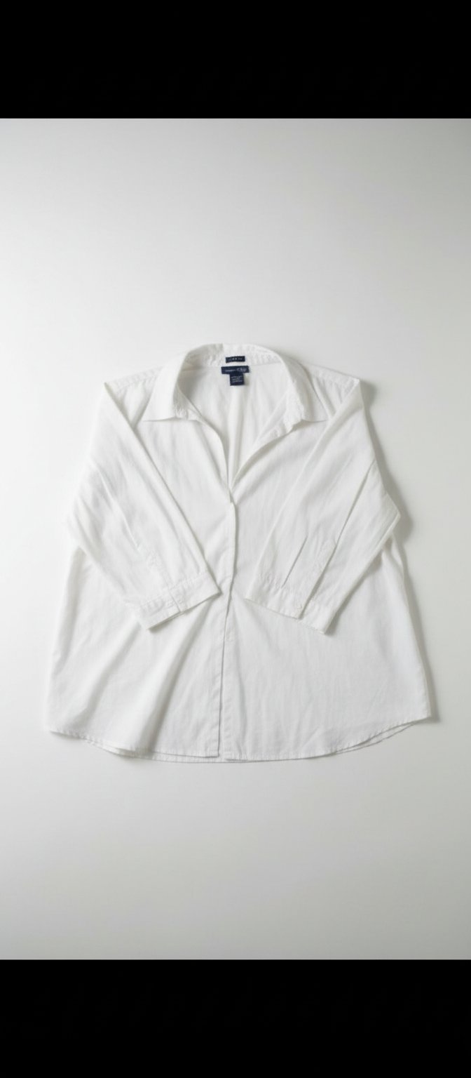 Chemise blanche élégante – Marque Hong Kong – Comme neuve 🤍