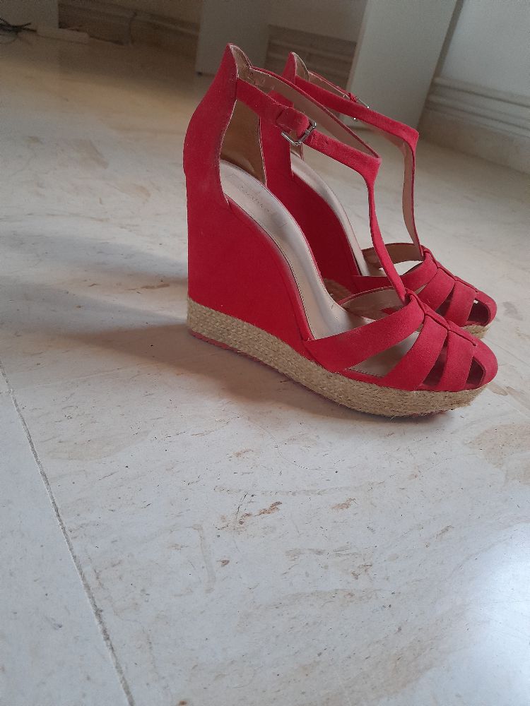 Sandales Bershka en rouge 