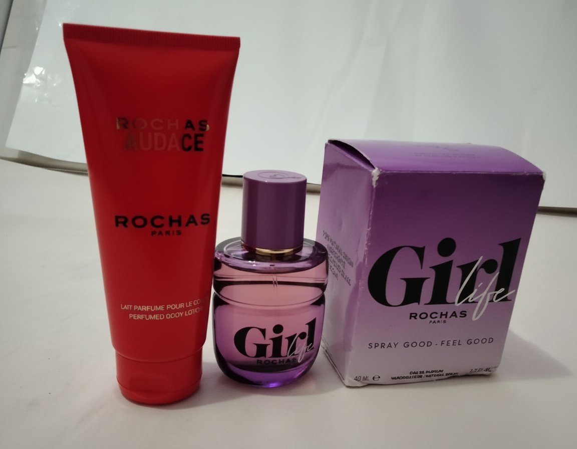 Lot  parfum Girl et lait fe corps Rochas importé de France.