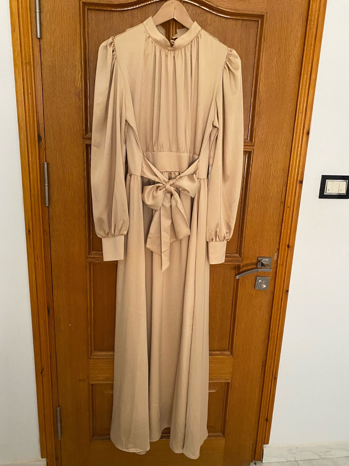 Robe satin jamais portée