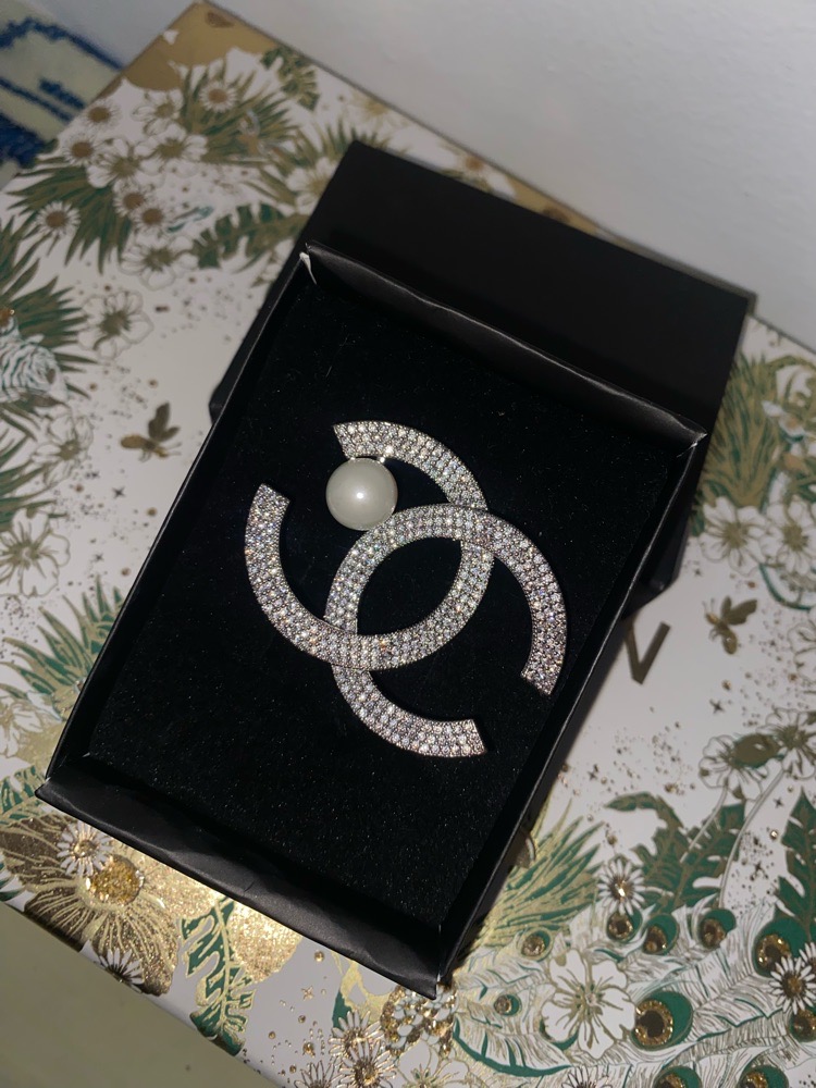 Broche chanel