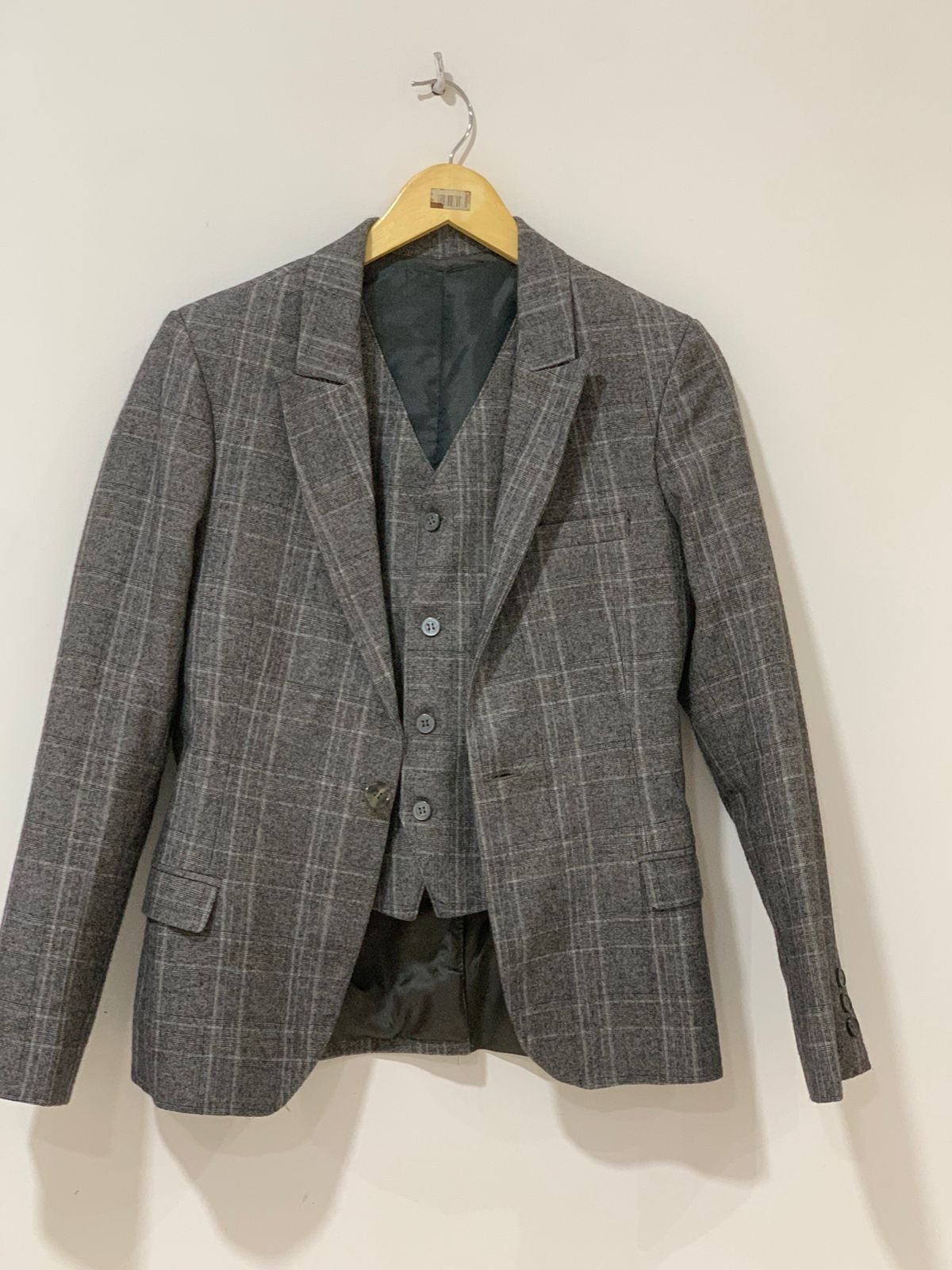 Costume pour jeune garçon (entre 12 et 14 ans) 