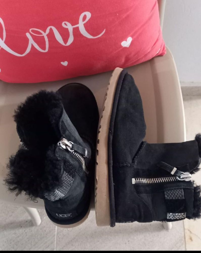 Ugg
