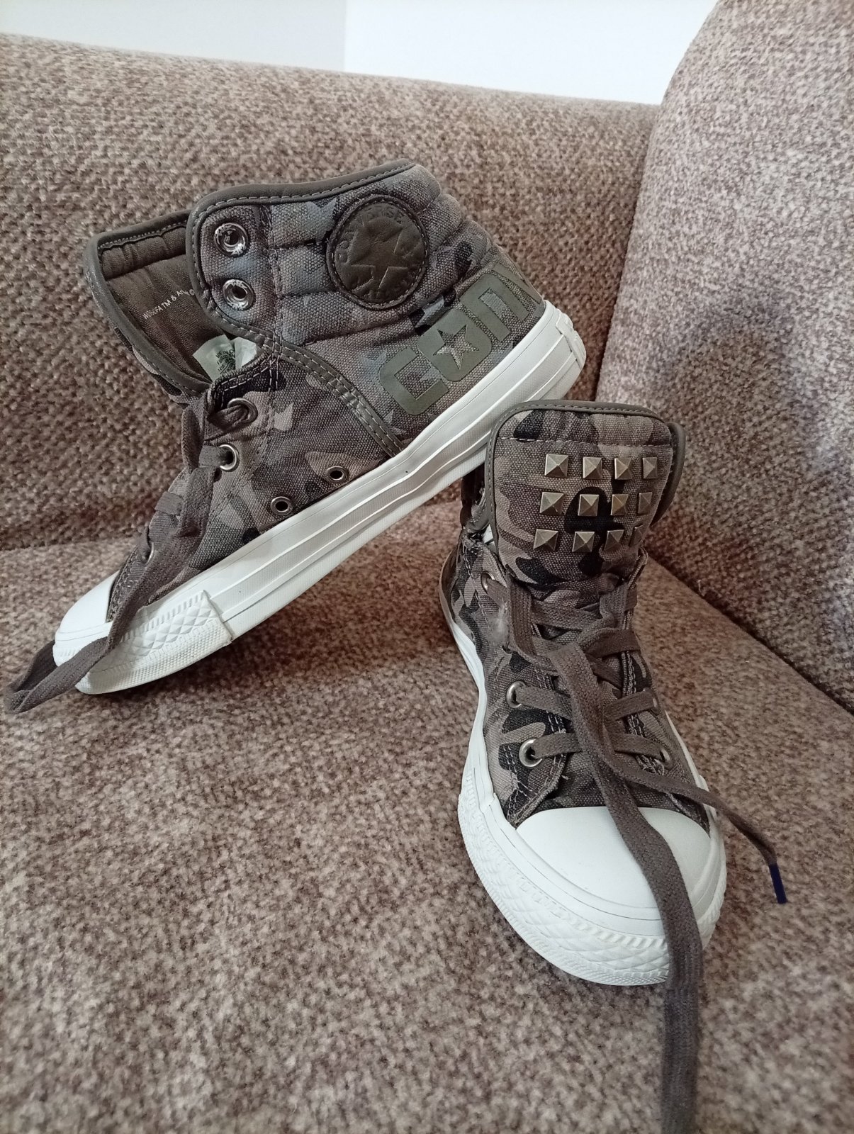 Converse 