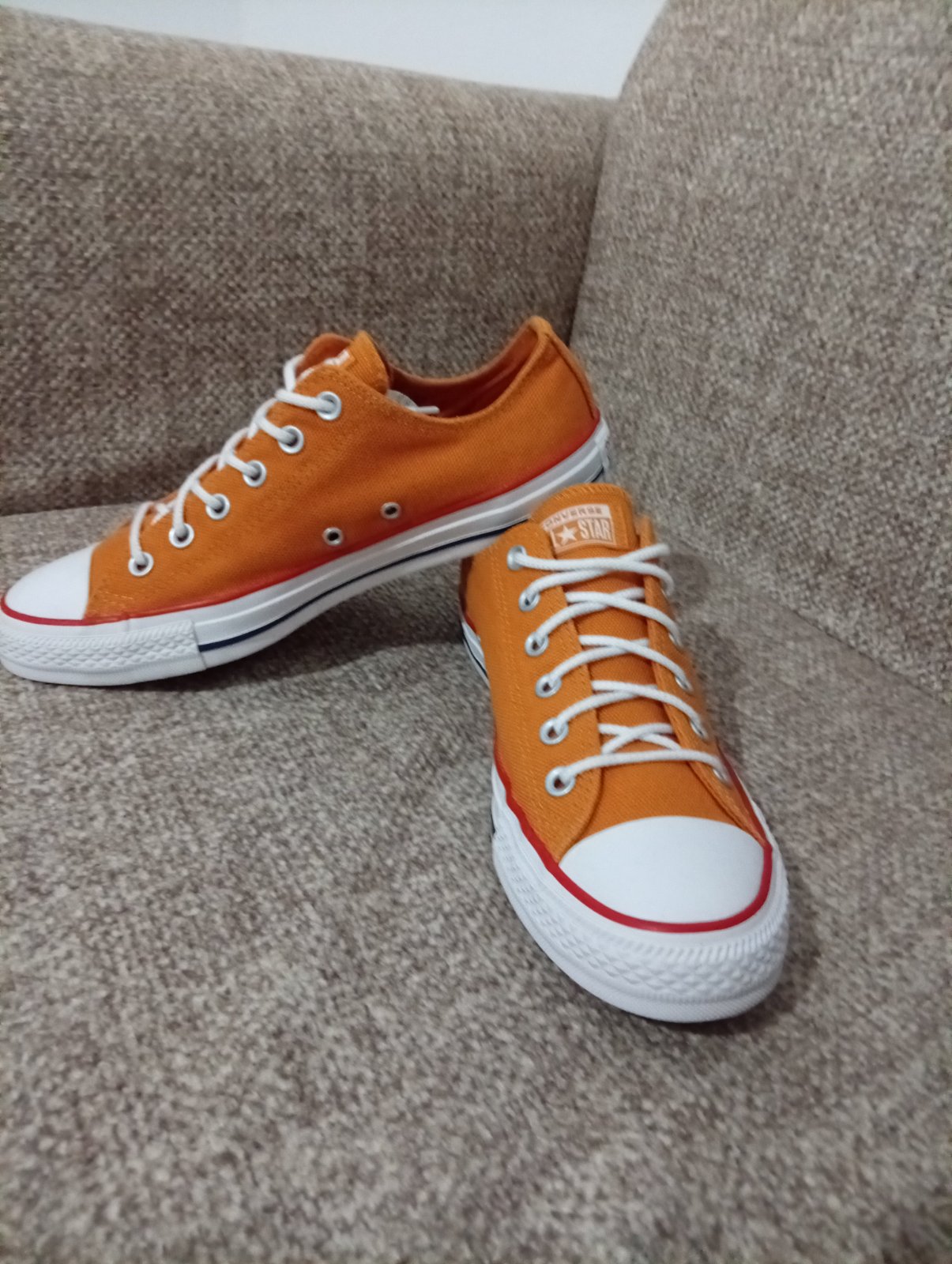 Converse 