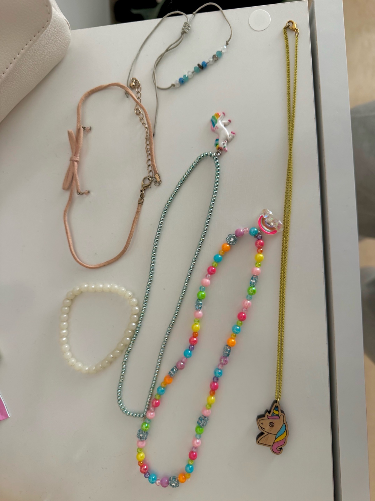 Lots de colliers et bracelet a offrir pour enfant🌈