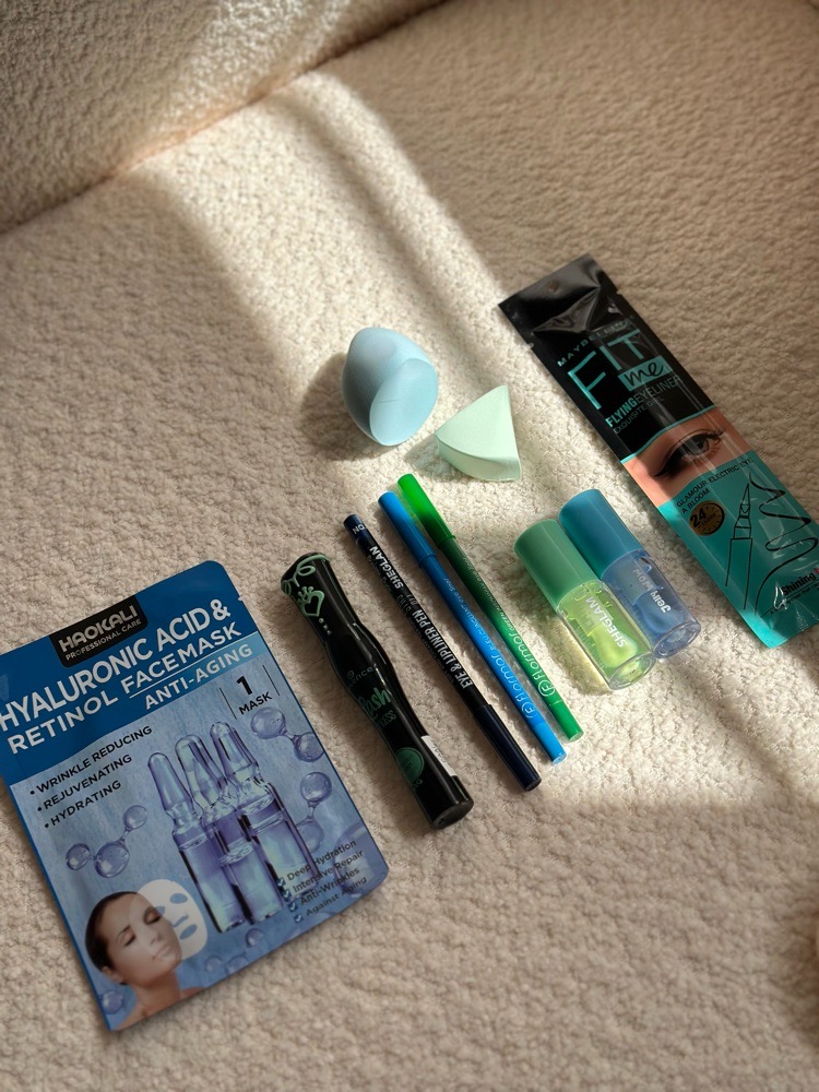 Pack maquillage a 55dt seulement 