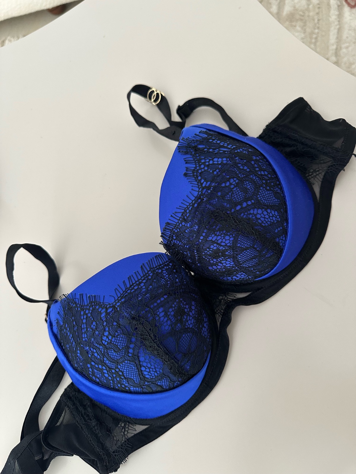 Soutien gorge bleu etat neuf