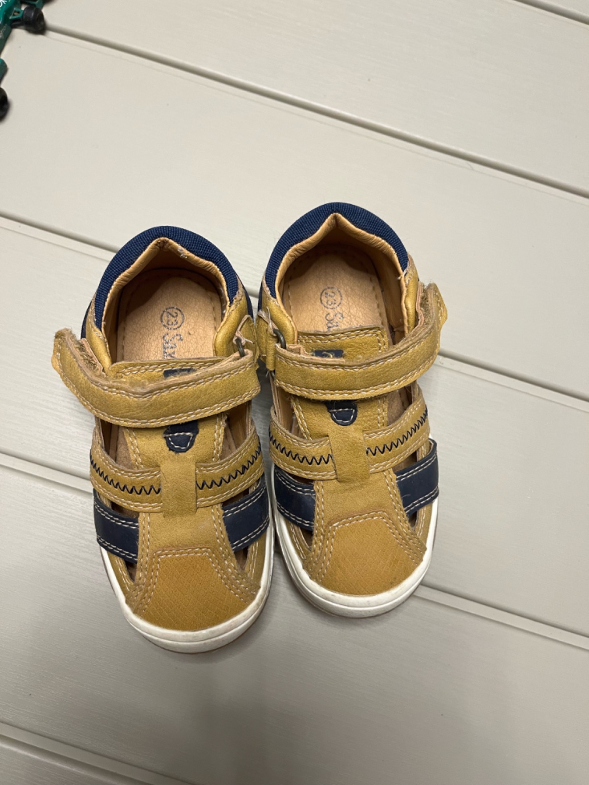 Sandale enfant trés confortable pour lété