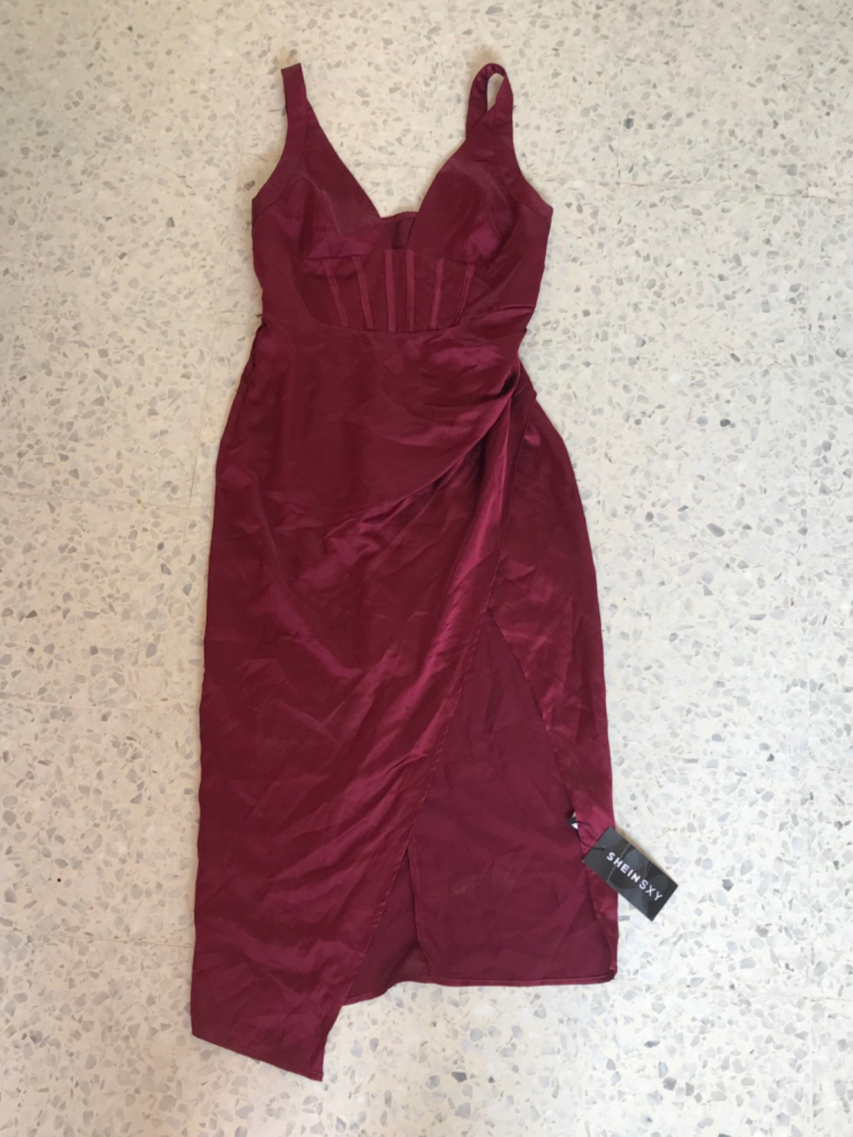 Robe soirée rouge bordeaux avec fente 