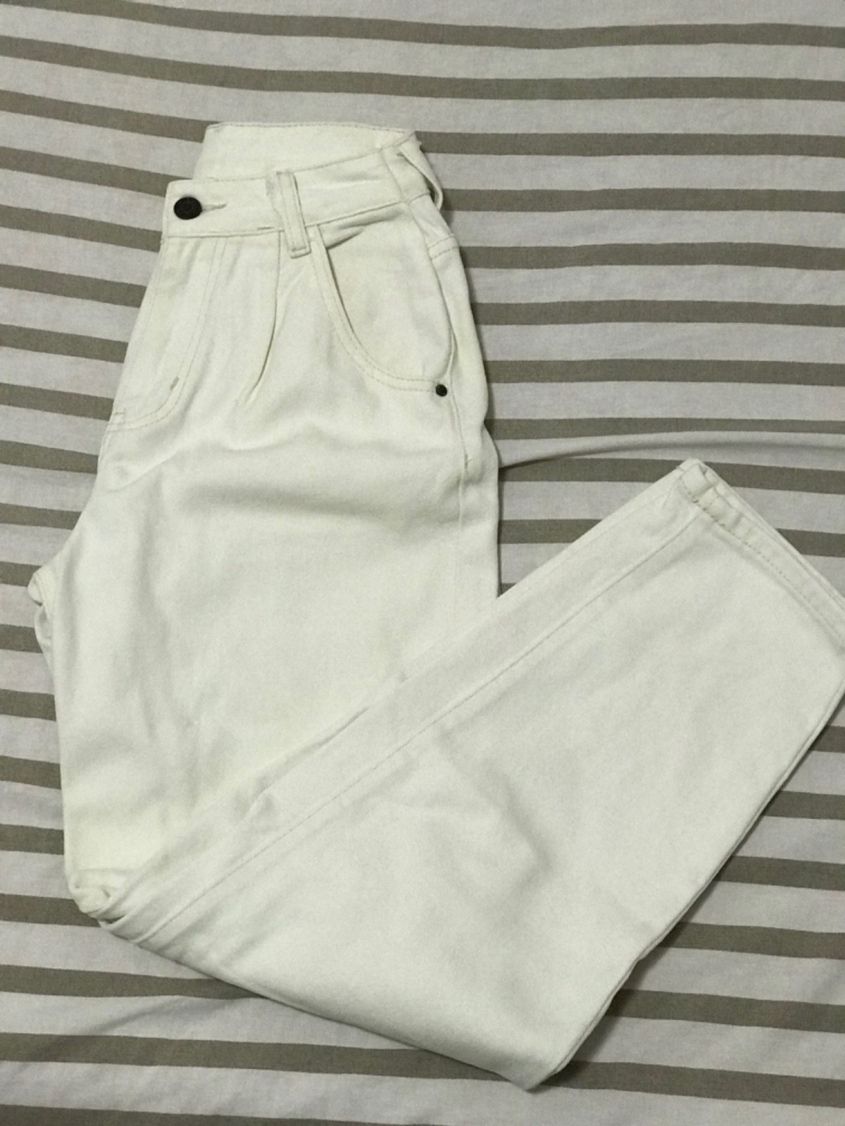Pantalon blanc sale coupe mom fit 