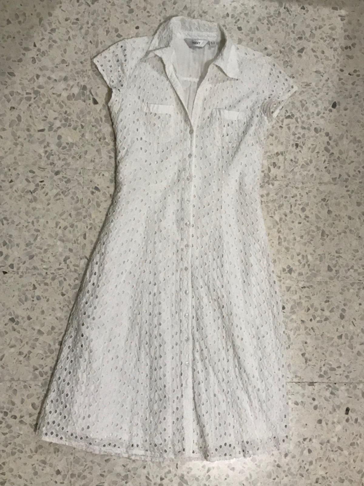 Robe midi en broderie anglaise taille xs/s
