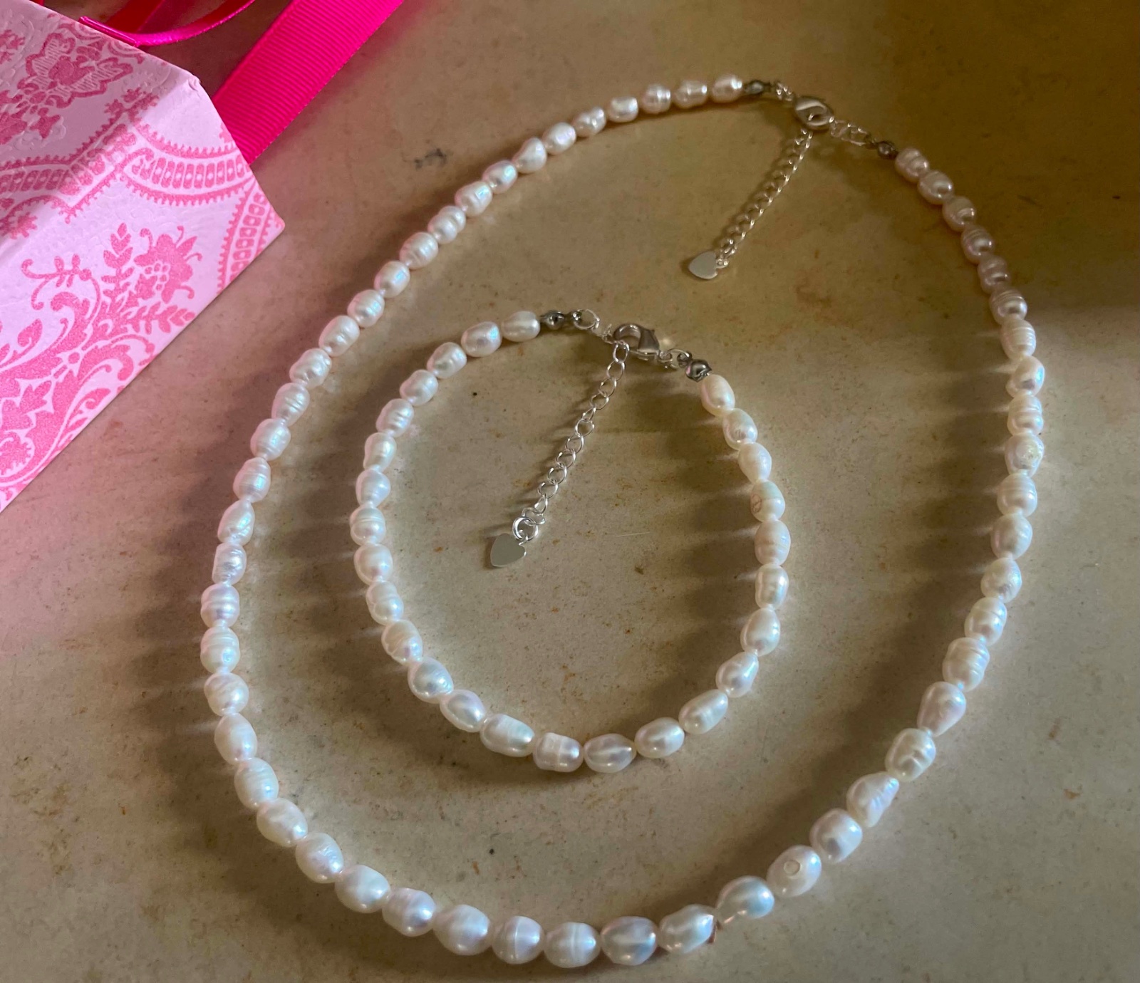 Collier et bracelet en perles 