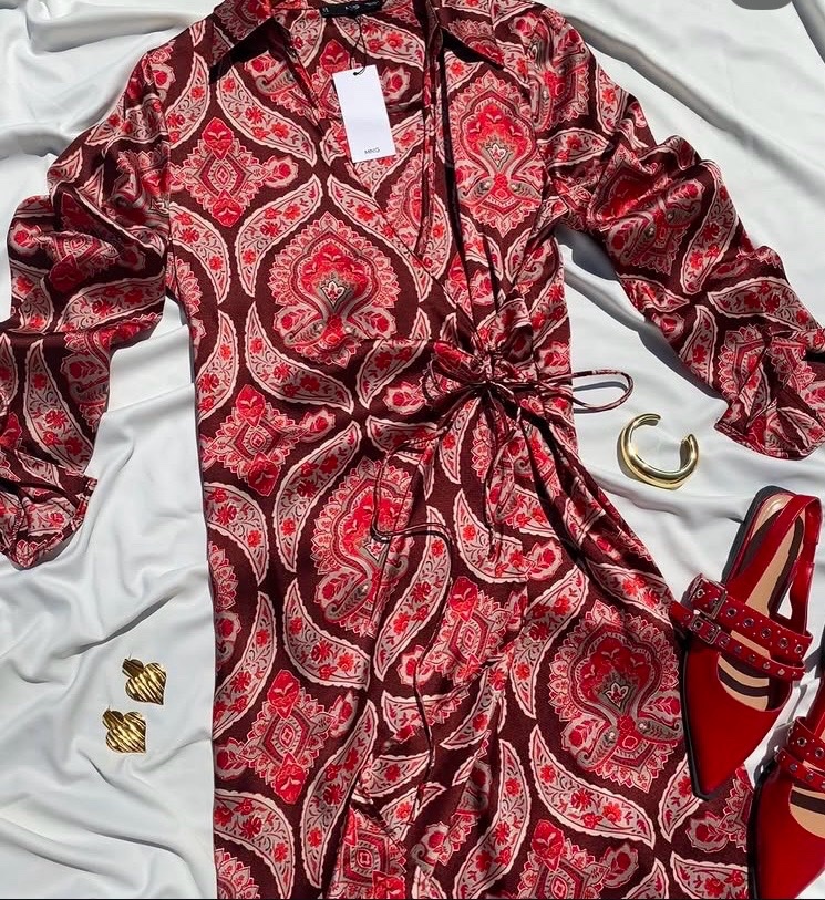 Robe mango avec etiquette