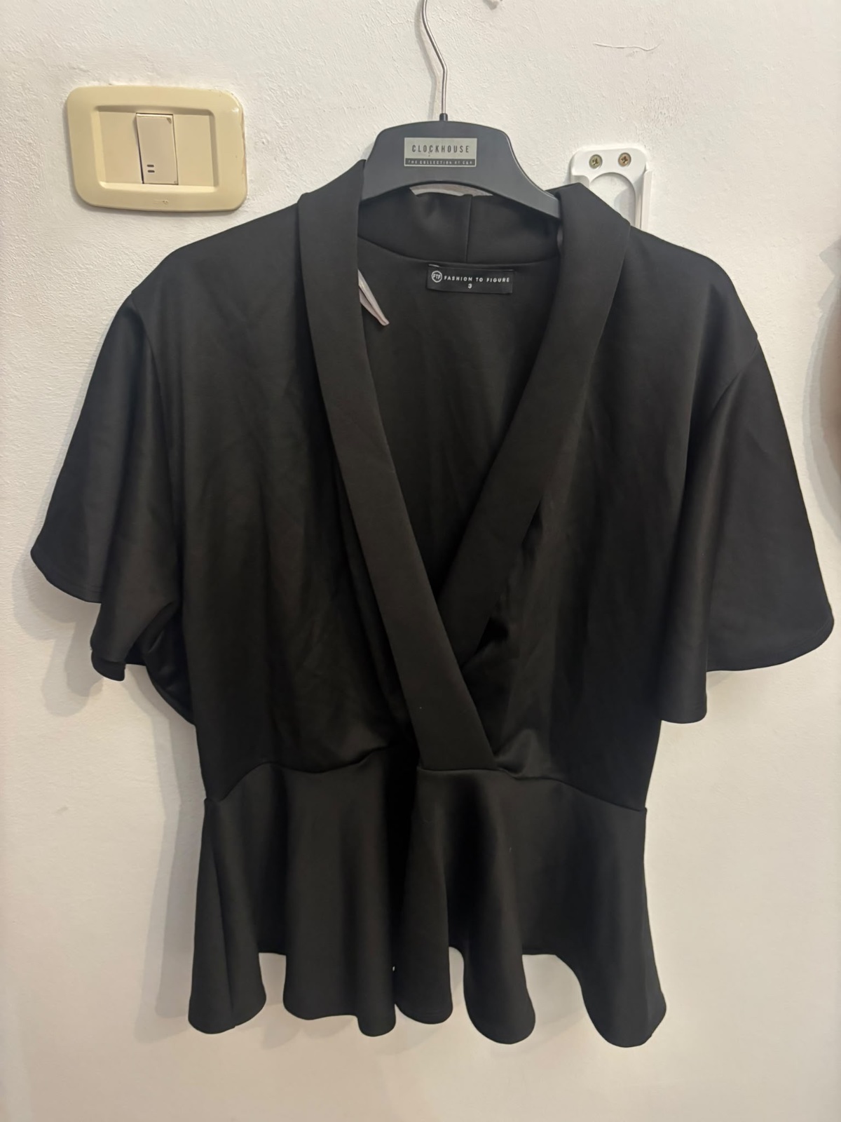 Pull noir
