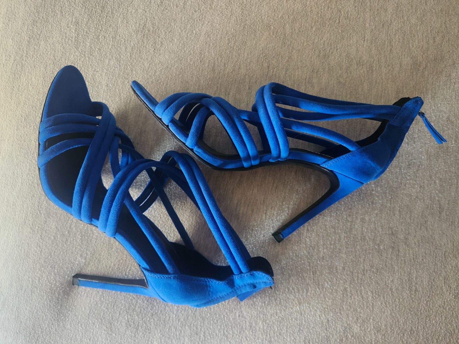Des sandales talents Zara pointure 39