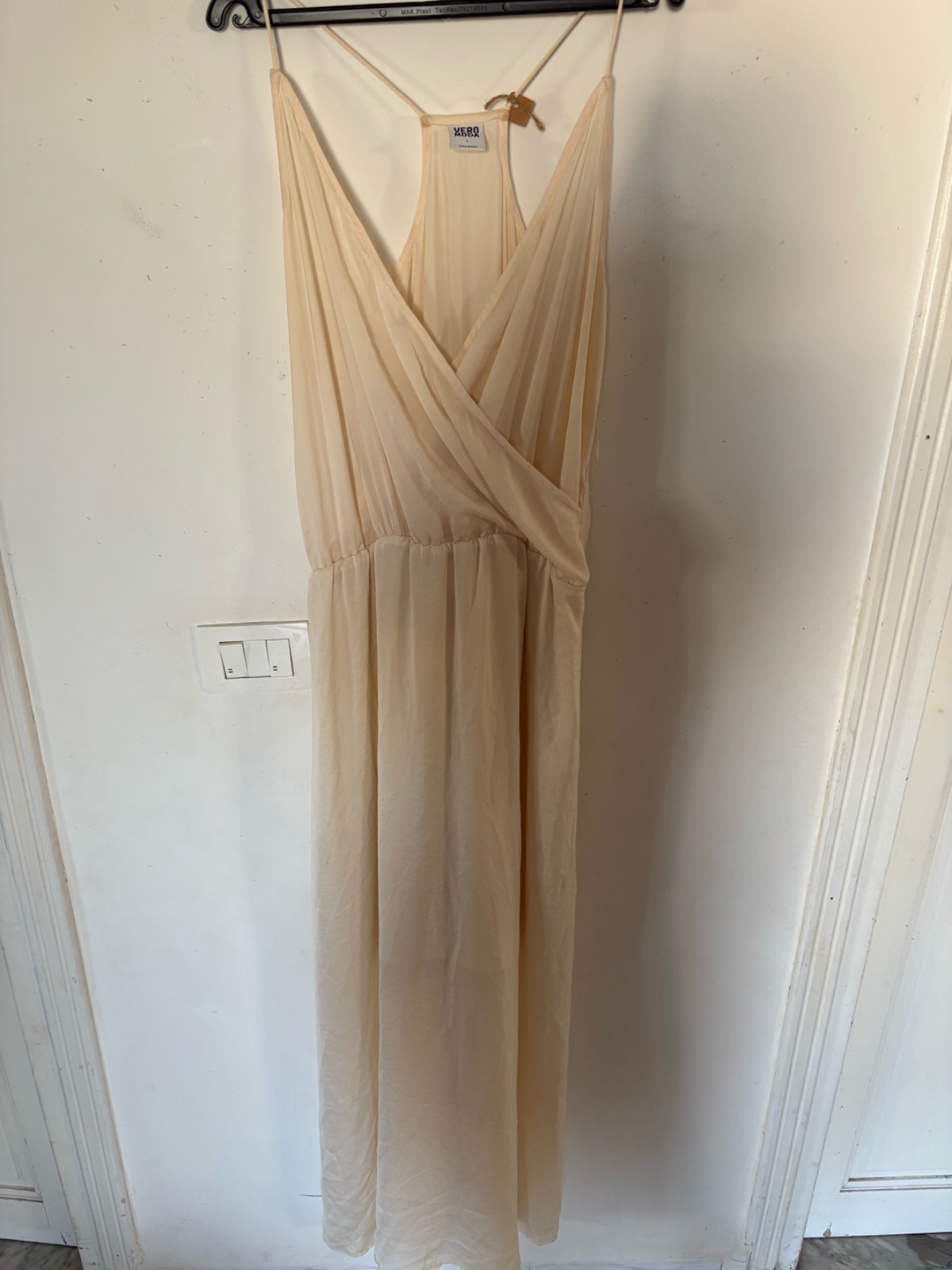 Robe coktail en satin de soie tres fluide 