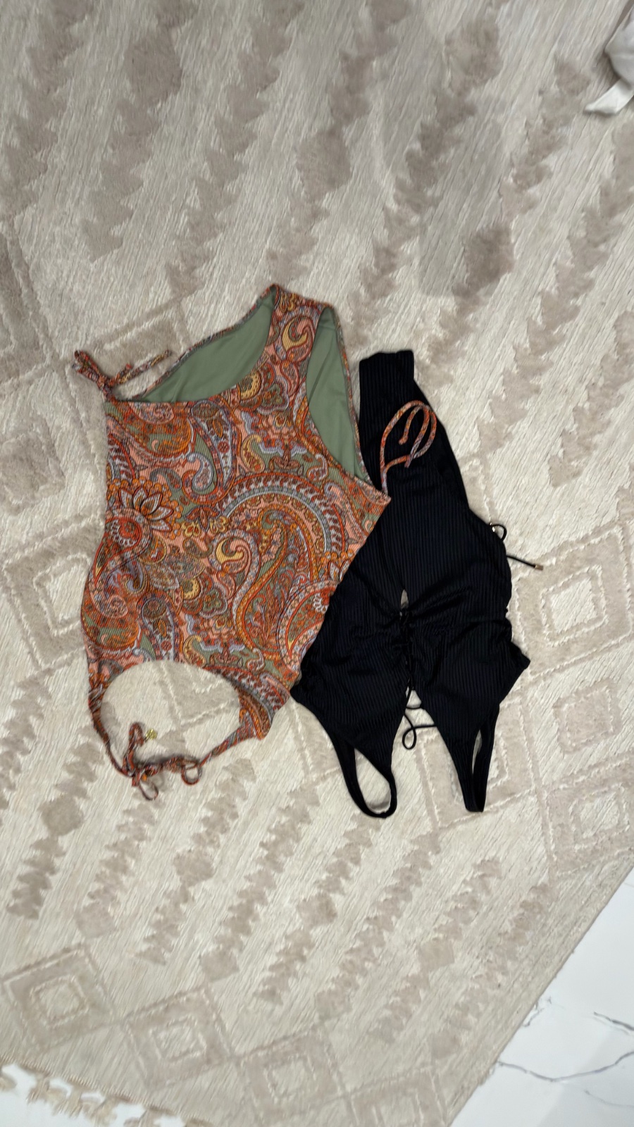 Lot de maillot de bain – Taille 14 🩱☀️