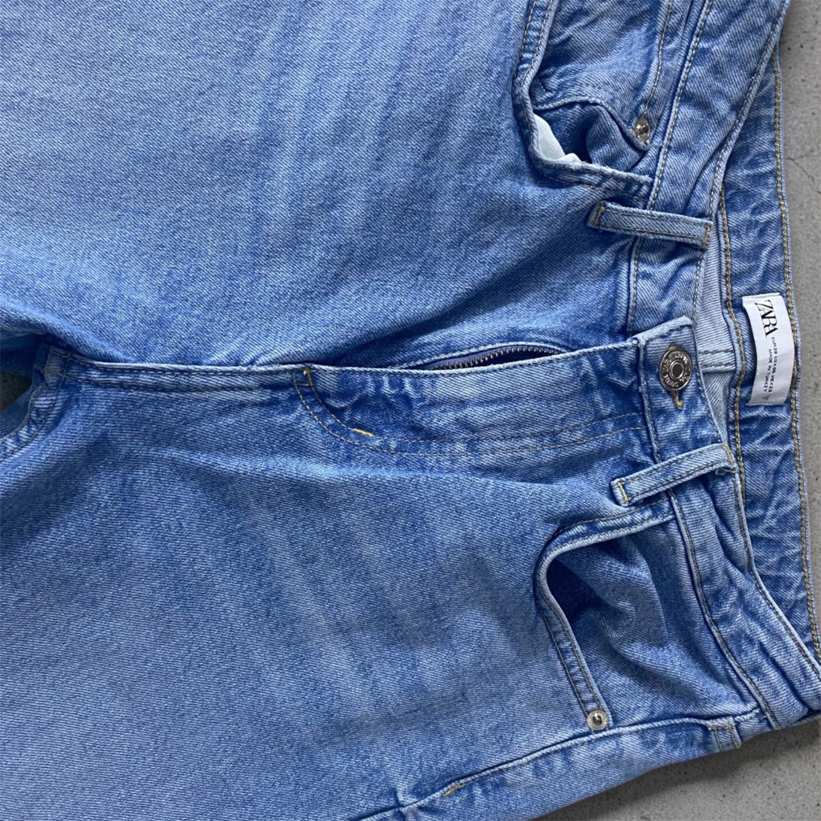 Jean bleu Zara 