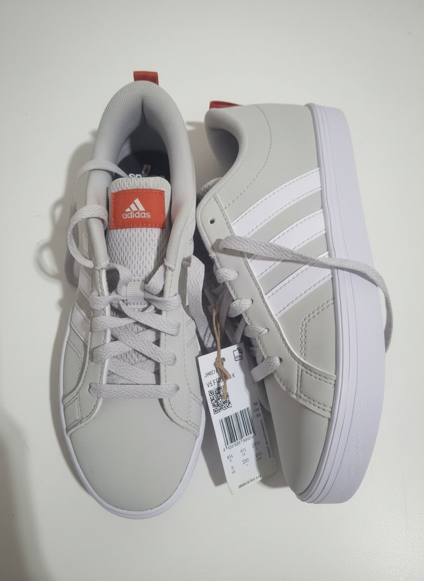 Adidas d’origine importé pointure 37/38 prix 140d