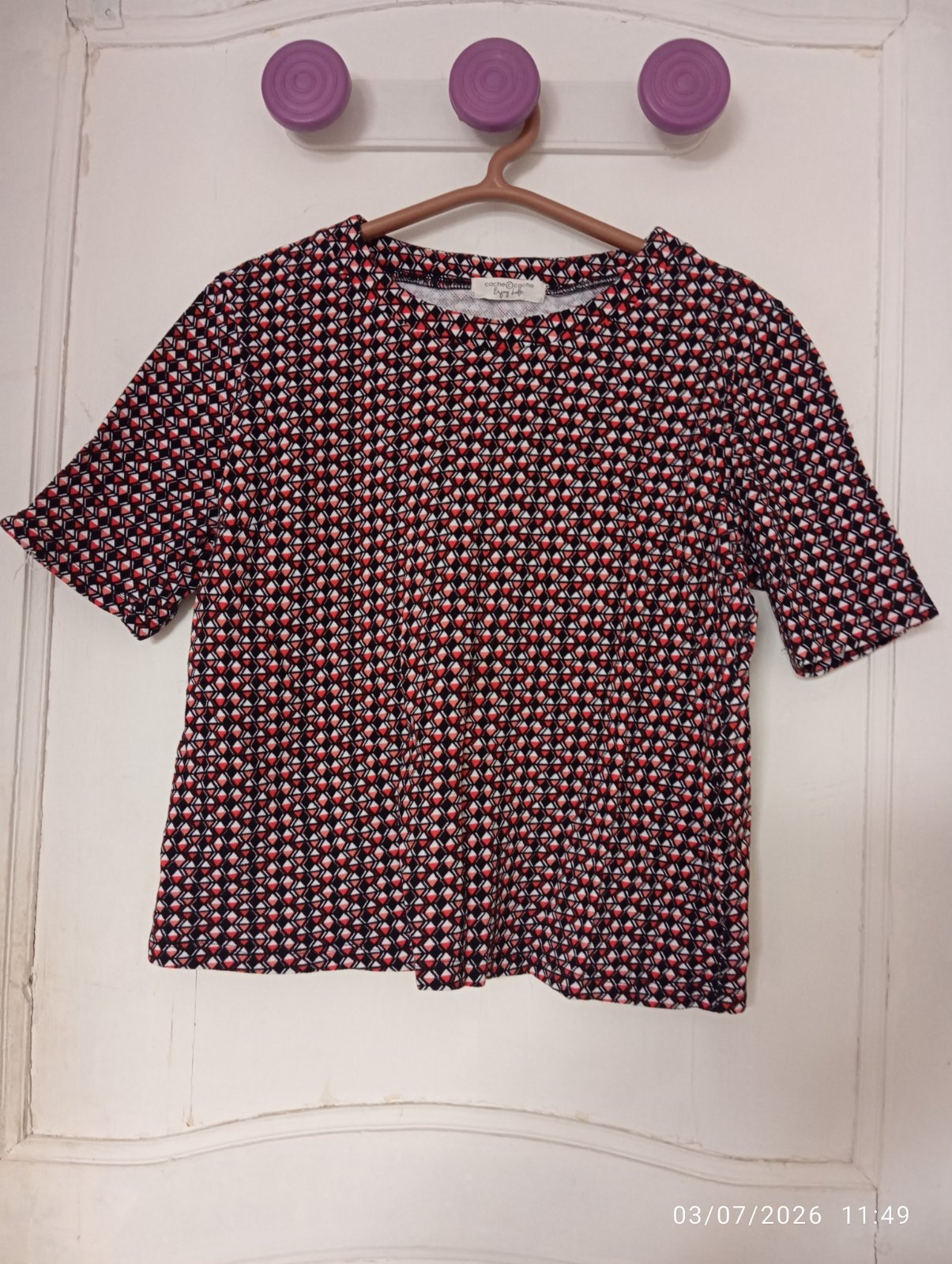 T-shirt chic et tendance de la marque française ✨Cache Cache ! ✨