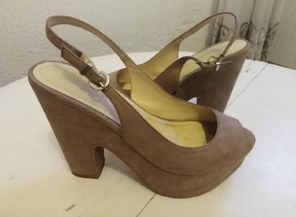 Compensé en beige 