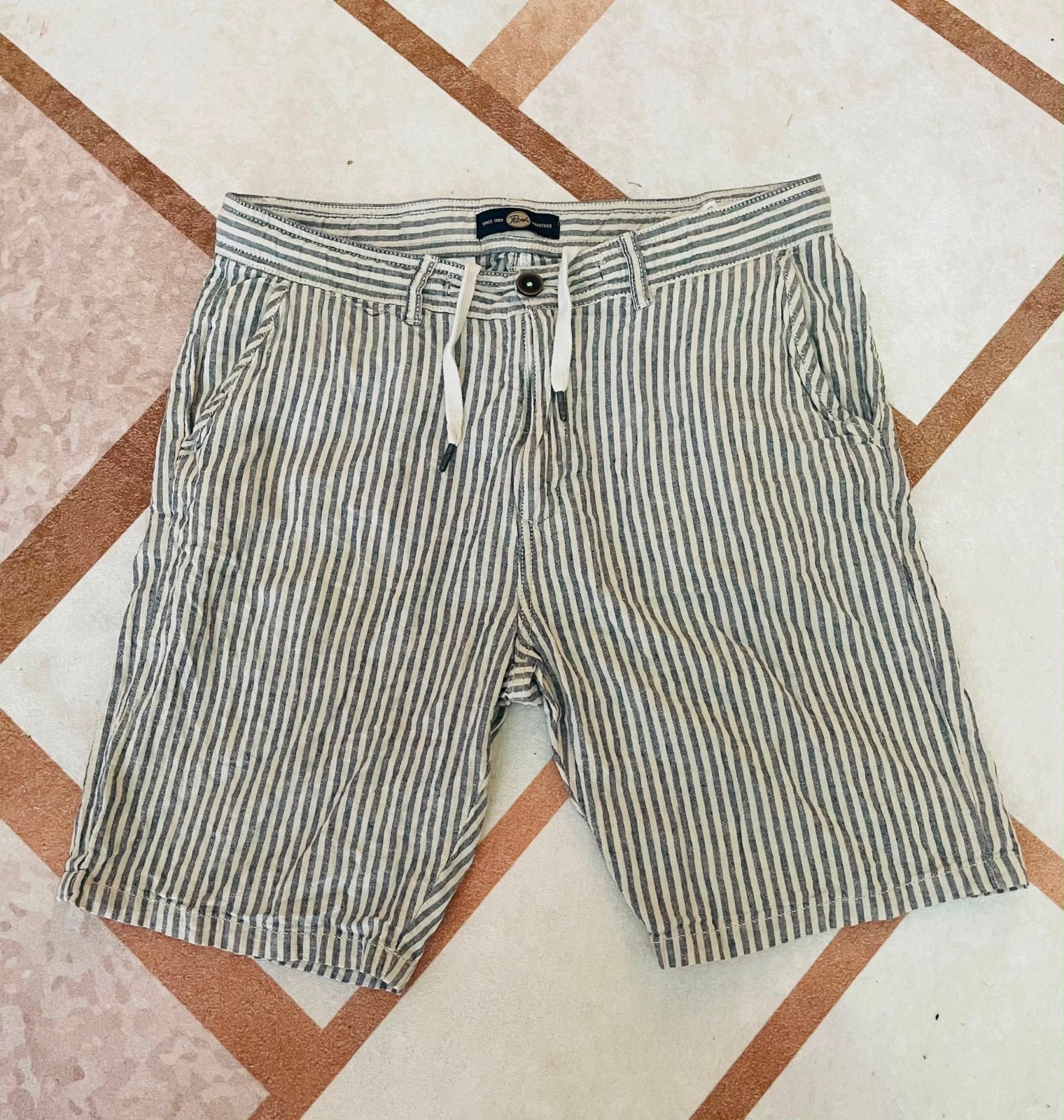 Short - Petrol - M