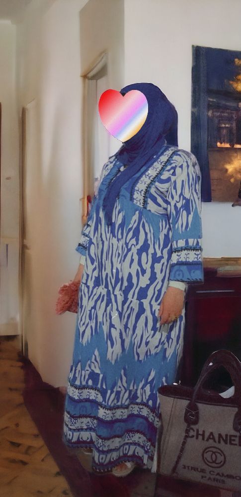 Robe pour dame voilée 